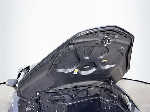 Used 2024 Lamborghini Revuelto image 32