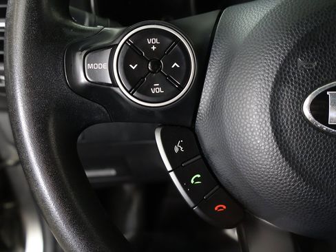 Used 2018 Kia Soul image 33