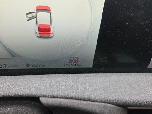 Used 2023 Kia EV6 Wind AWD/4WD image 13