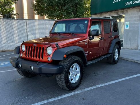 Used 2014 Jeep Wrangler Unlimited Sport w/ Quick Order Package 24S AWD/4WD image 3