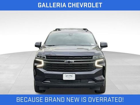 Used 2022 Chevrolet Suburban RST w/ Luxury Package RWD image 3