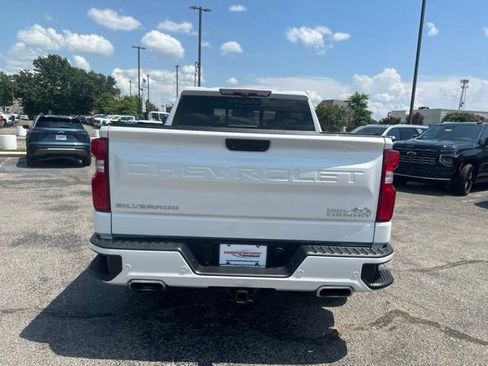 Used 2022 Chevrolet Silverado 1500 High Country w/ Technology Package AWD/4WD image 4