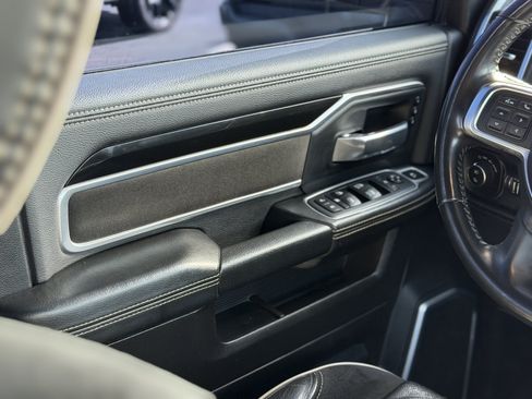 Used 2019 RAM 2500 Laramie w/ Night Edition AWD/4WD image 15