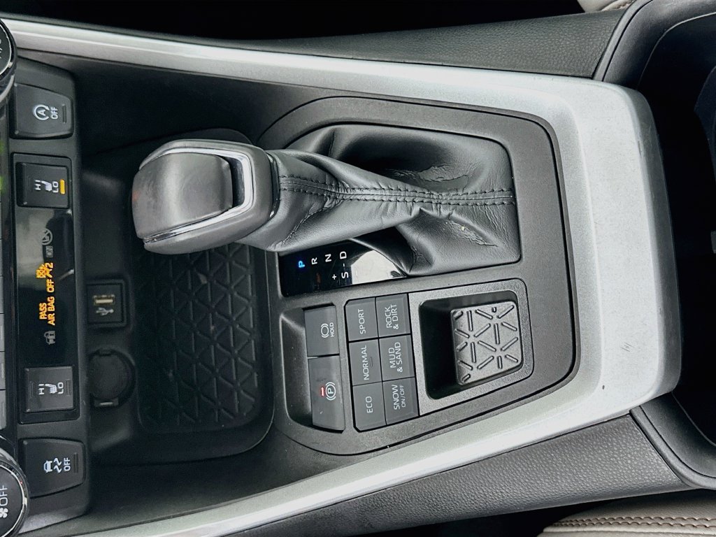 Certified 2023 Toyota RAV4 XLE Premium AWD/4WD image 16