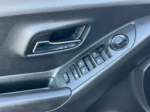 Used 2020 Chevrolet Trax Premier image 13