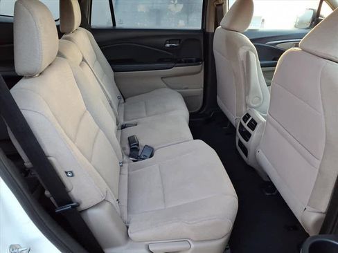 Certified 2017 Honda Pilot LX image 13