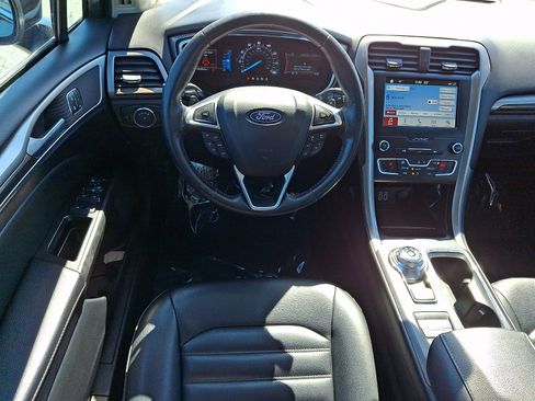 Used 2019 Ford Fusion SEL FWD image 11