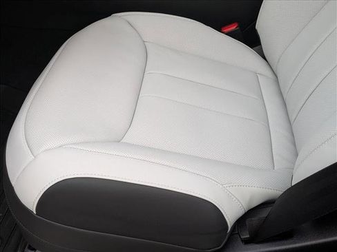 New 2026 Land Rover Range Rover Sport Dynamic SE image 4