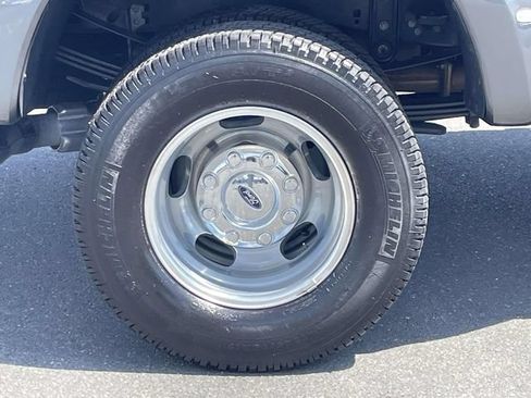 Certified 2025 Ford F350 Lariat w/ Lariat Ultimate Package AWD/4WD image 7