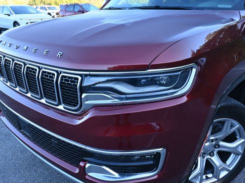 Used 2022 Jeep Wagoneer Series II image 13