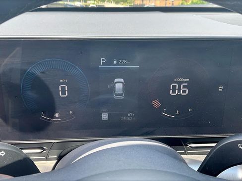 Used 2025 Hyundai Kona SEL FWD image 26