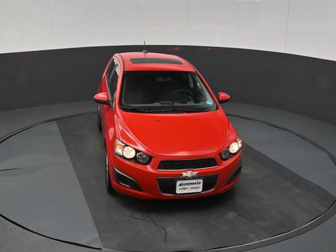 Used 2015 Chevrolet Sonic LT w/ Fun and Sun Package FWD image 11