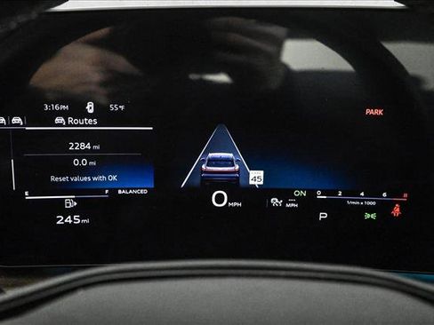 Used 2025 Audi Q5 Premium w/ Convenience Package image 11