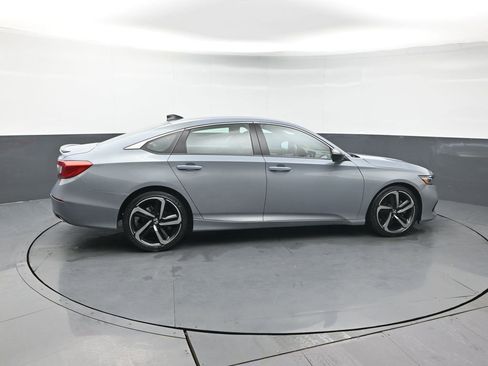 Used 2022 Honda Accord Sport image 7