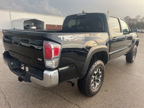 Used 2023 Toyota Tacoma TRD Off-Road image 4