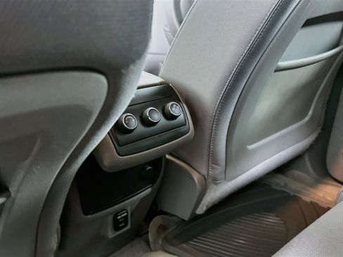 Used 2014 Chevrolet Traverse LS FWD image 26