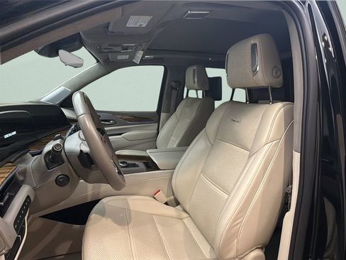 Used 2024 Cadillac Escalade Sport Platinum AWD/4WD image 10
