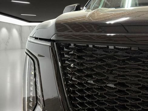 New 2026 Cadillac Escalade ESV Platinum Sport AWD/4WD image 21