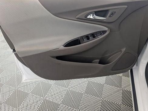 Used 2020 Chevrolet Malibu LS w/ Driver Confidence Package II image 9