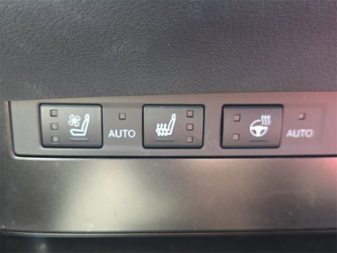 Used 2023 Lexus ES 300h F Sport image 25