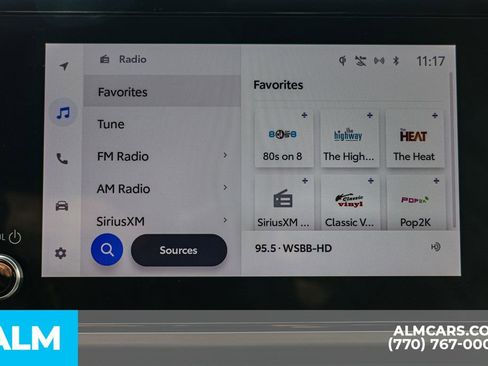 Used 2025 Toyota Camry SE image 39