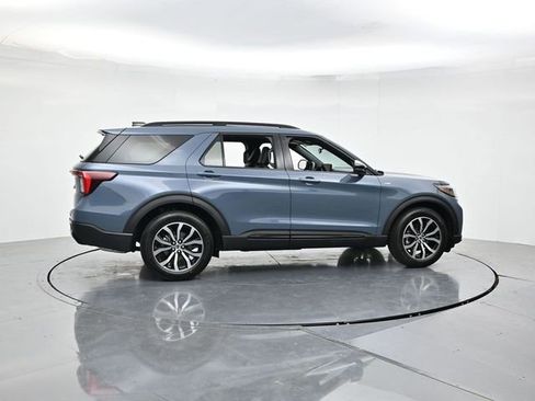 New 2026 Ford Explorer ST-Line RWD image 3