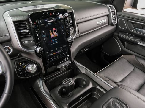 Used 2023 RAM 1500 Laramie AWD/4WD image 33