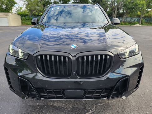 Used 2026 BMW X5 xDrive40i w/ Executive Package image 2
