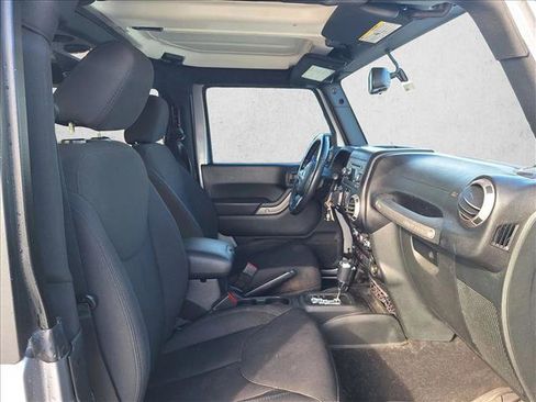 Used 2018 Jeep Wrangler Sport image 14