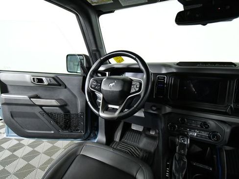 Used 2022 Ford Bronco Black Diamond image 19