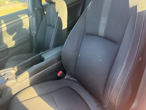 Used 2018 Honda Civic Sport image 6