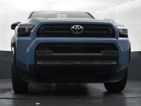 Used 2025 Toyota 4Runner SR5 RWD image 34
