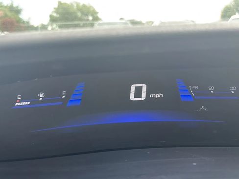 Used 2013 Honda Civic Hybrid Sedan image 3