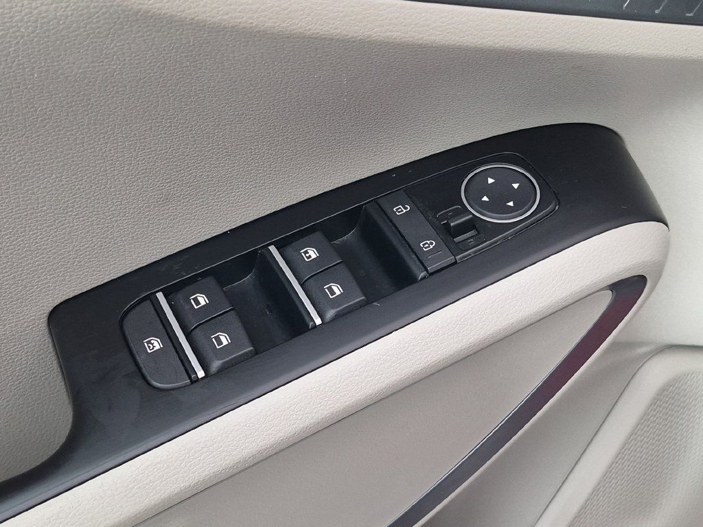 Used 2021 Kia Soul S FWD image 14