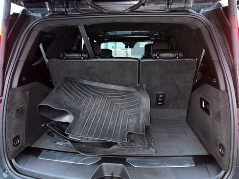 Used 2022 Cadillac Escalade Sport Platinum w/ Heavy-Duty Trailer Package AWD/4WD image 19
