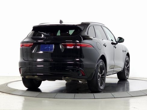 Certified 2022 Jaguar F-PACE S image 8