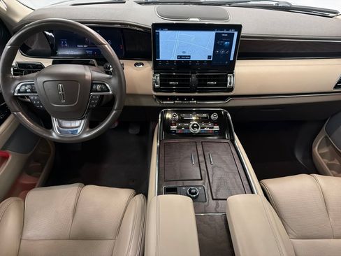 Certified 2024 Lincoln Navigator L Reserve AWD/4WD image 23