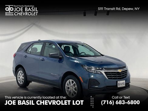 Used 2024 Chevrolet Equinox LS AWD/4WD image 1