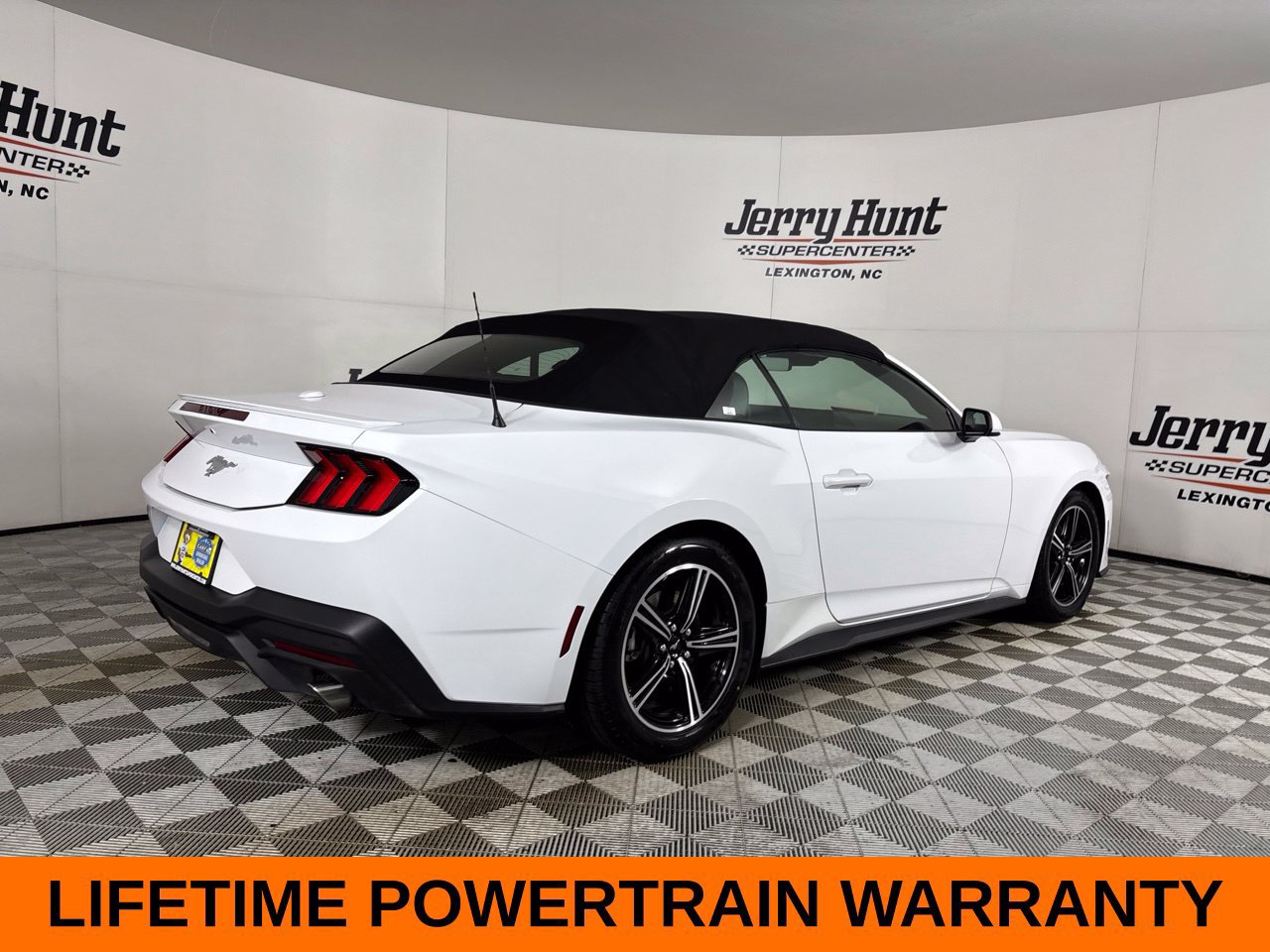 Used 2025 Ford Mustang Premium RWD image 6