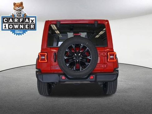 Used 2025 Jeep Wrangler Unlimited Sahara AWD/4WD image 12
