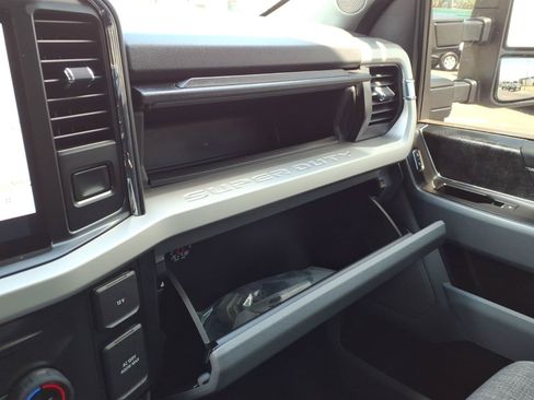 Used 2024 Ford F250 XLT w/ Black Appearance Package AWD/4WD image 30