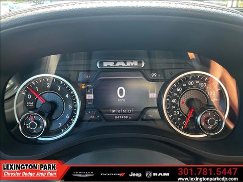 Used 2023 RAM 1500 Laramie AWD/4WD image 14