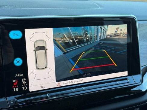 New 2026 Volkswagen Atlas SE image 25