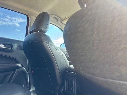 Used 2018 Jeep Compass Trailhawk w/ Leather Interior Group AWD/4WD image 27