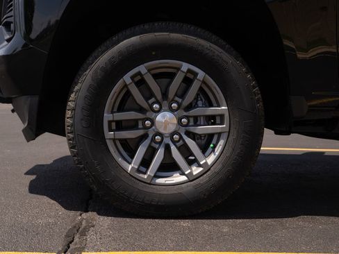 New 2025 Chevrolet Colorado LT w/ LT Convenience Package image 8