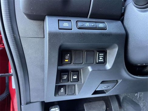 Used 2022 Nissan Frontier SV image 22