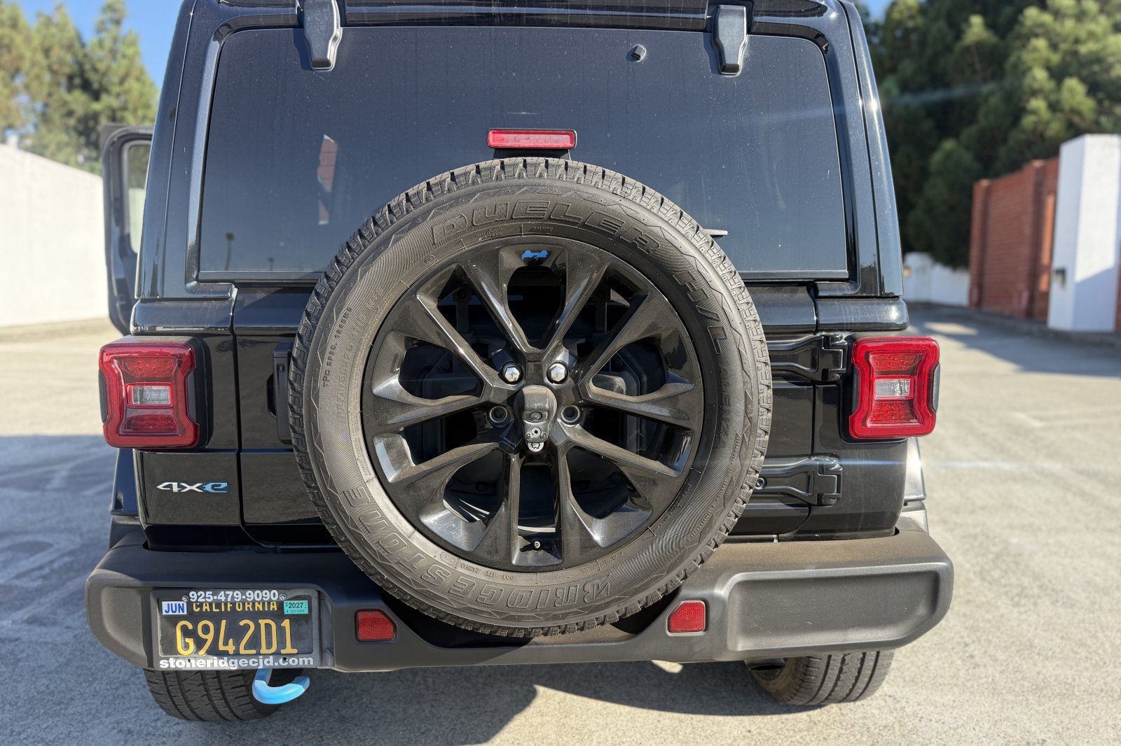 Used 2022 Jeep Wrangler Unlimited Sahara AWD/4WD image 4