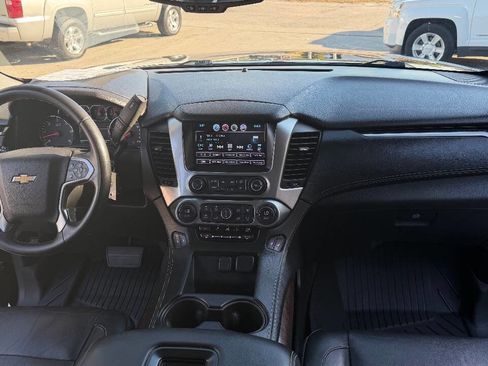 Used 2018 Chevrolet Suburban LT image 14