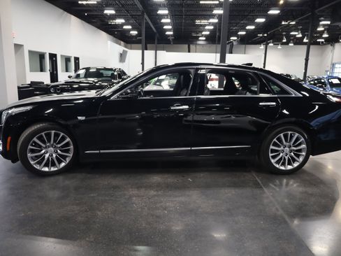 Used 2018 Cadillac CT6 Luxury image 9