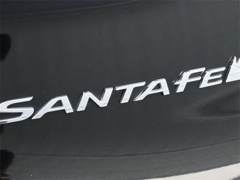 Used 2021 Hyundai Santa Fe Limited image 16